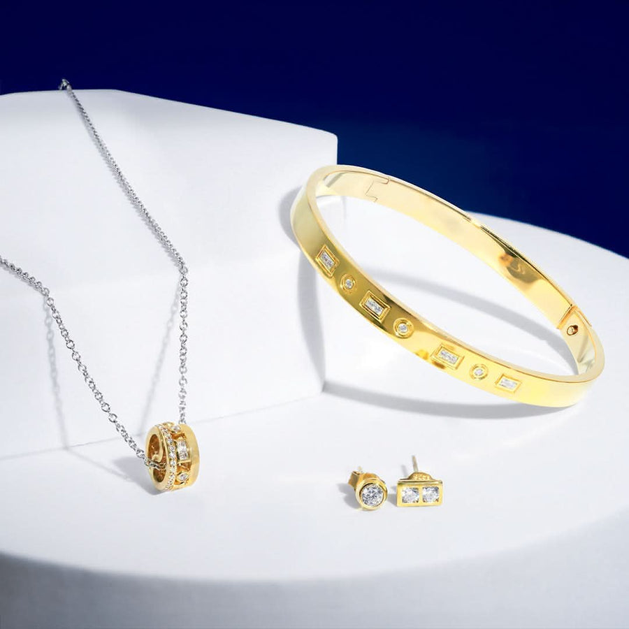 Lively Set - Carrie K.