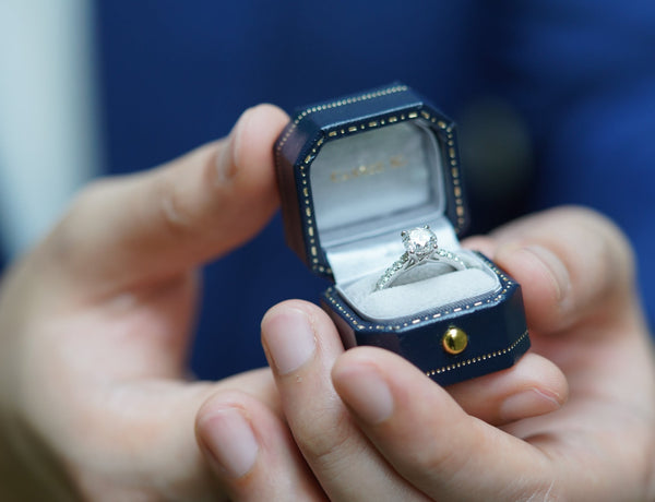 Engagement Ring Proposal Singapore: A Man’s Step-by-Step Playbook (Without Guessing Wrong)