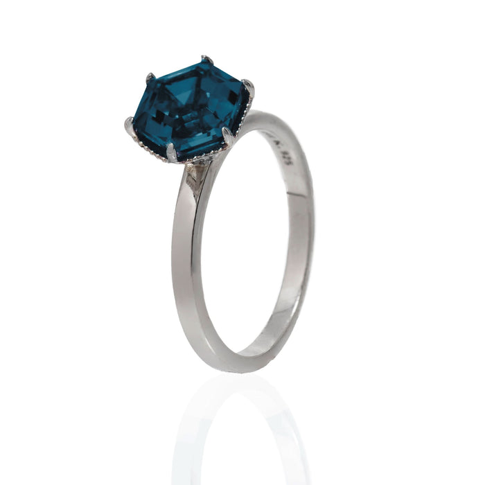 Baby Hexa Ring - Carrie K. 