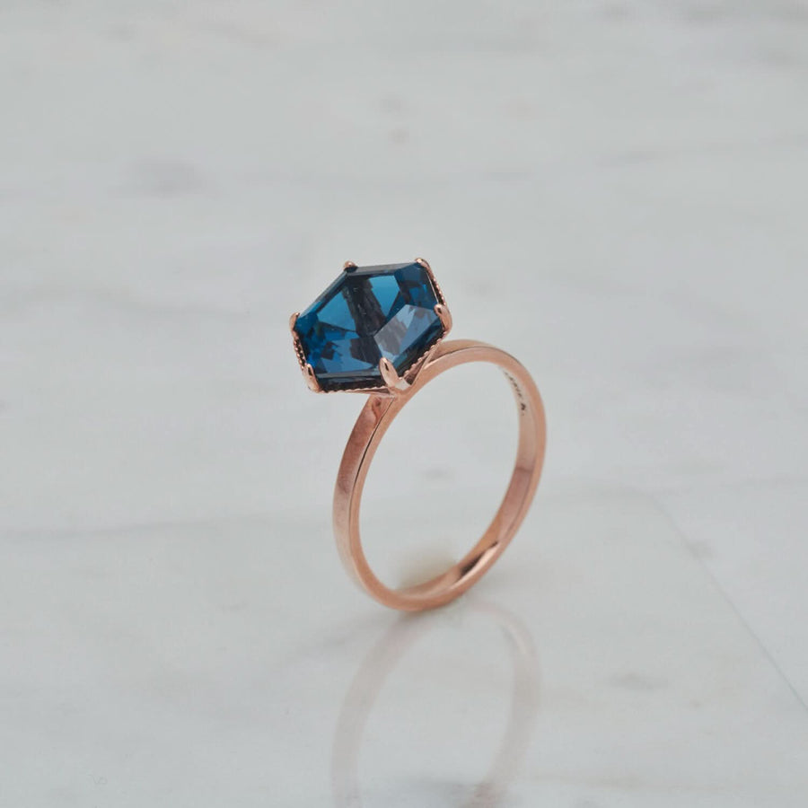 Hexa Ring (9K Gold) - Carrie K. 