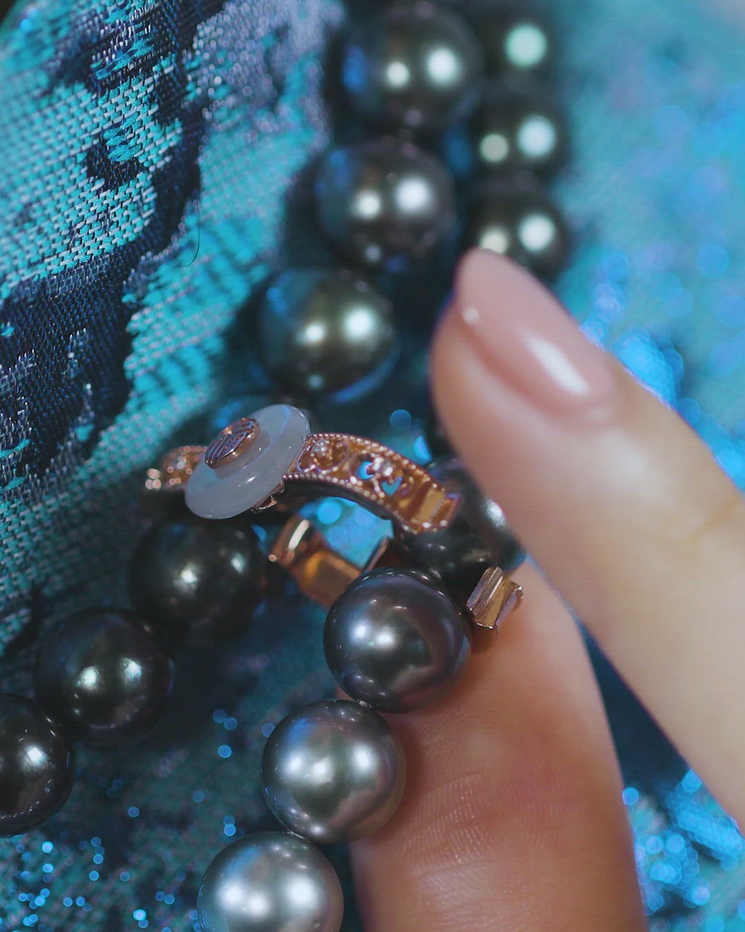 Fu Pearl Clip (9K Gold) - Carrie K.