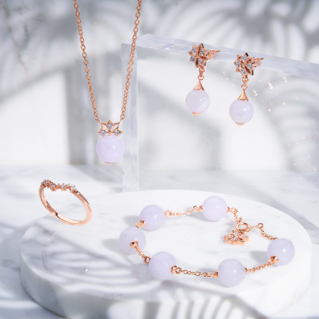 Lavender jade bead deals necklace