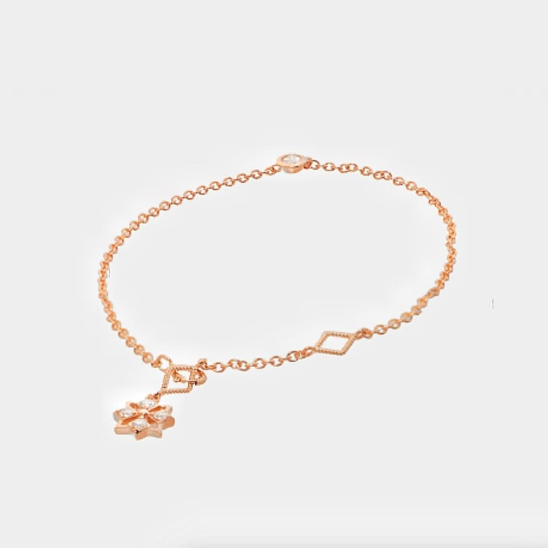 Star Mini Solitaire Bracelet (9K Gold) - Carrie K. 