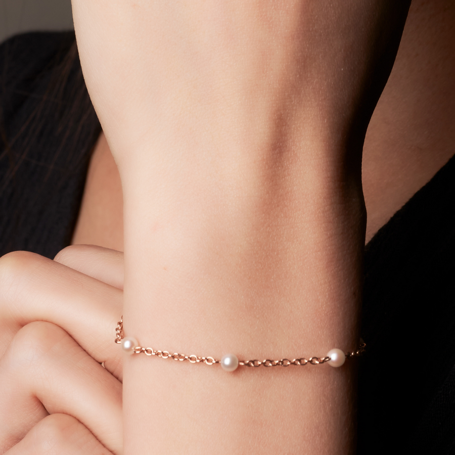 Star Mini Pearl Bracelet (9K Gold) - Carrie K. 
